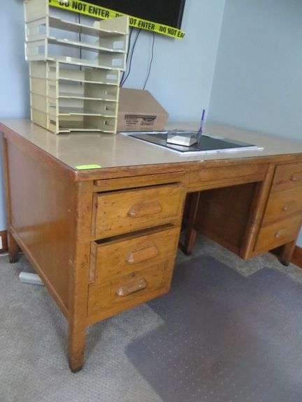 Oak Office Desk w/ Typewriter drawer - 60x34"