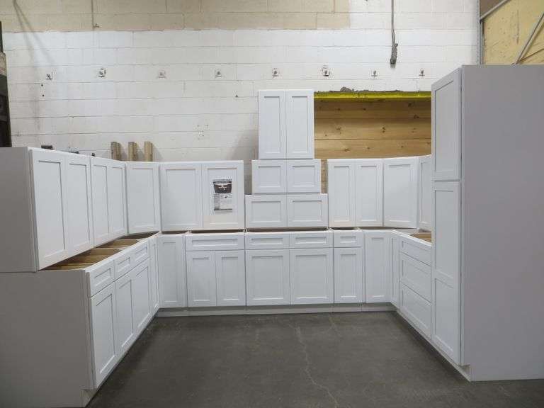 Arcadia White Kitchen Cabinet Set 10'x14'x10'