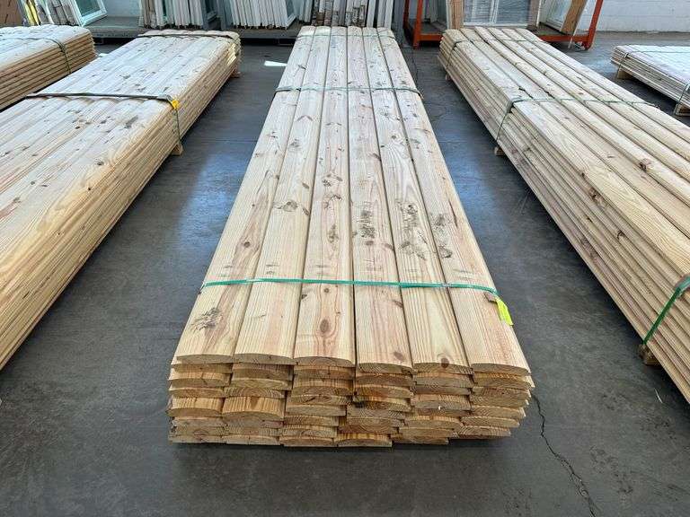 Southern Yellow Pine D-Log Siding 2"x8"x16'