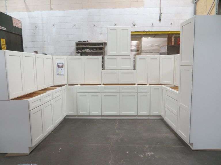 Arcadia Linen Kitchen Cabinet Set 10'x14'x10'