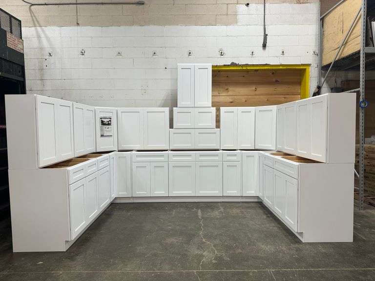 Assembled Arcadia White Kitchen Cabinet Set 10'x14'x10'