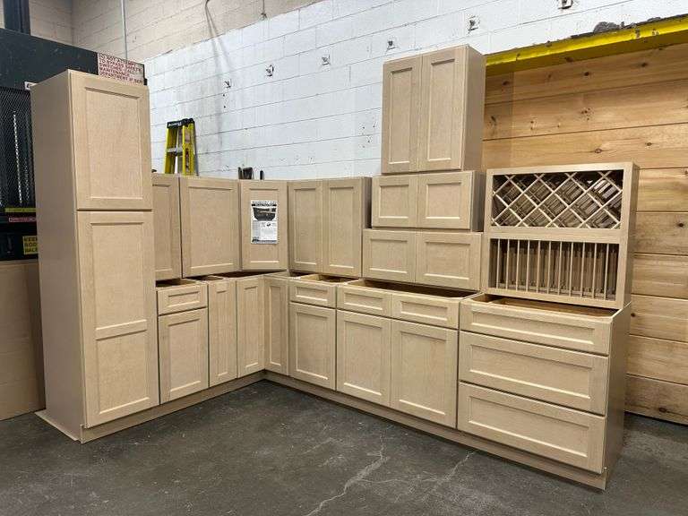 Sonona Wheat Kitchen Cabinet Set 12'x12'