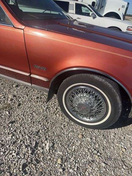 (TITLE)1979 Oldsmobile Toronado, Barn Find, Leo Brown Lumber Co Vandalia Illinois, Belonged To His Wife, Driven 23,000 Miles, 5.7 L Gas Engine, Automatic On Column, No Rust, Stored Inside, Need Plastic Trim (Front) Replaced, Excellent Upholstery (No Odor) Needs Head liner replaced, Needs Steering Wheel Replaced, Starts And Runs. Beautiful Original Automobile.Clean Title In Hand