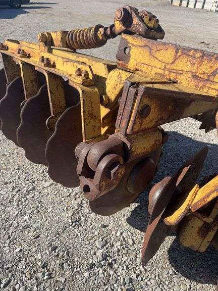 Rome 9’ Single Gang Disc, 26” Notched Blades, Model TMR 20, For Heavy Discing, 12” Spacing, Adjustable Tongue, Blade Scrapers.