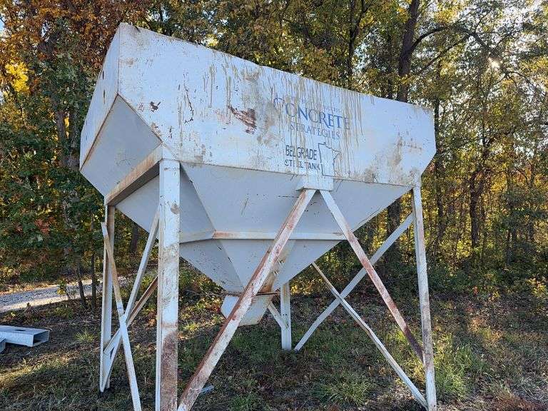Concrete Strategies Belgrade Steel Tank, Used For storing And Metering Rock For Concrete Mixing.