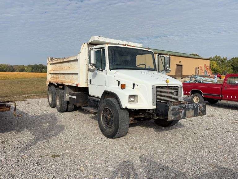 (TITLE) 1993 Freightliner Dump Truck FL 80, Title in Hand, Allison Auto Shift, Cummins Diesel 8.3, Automatic, Starts and Runs driven to Auction Yard, Rebuilt Hoist Cylinder 2024, Brake Work Done 2025, No A/C, Odometer does not work, Hood is Cracked, hole In Dump Bed , Idles Smooth, 22.5 Deep Tread Rears, Air Ride, Some Motor Work, Sleeves/Cylinder, Injectors And Pump Rebuilt, Air Leak under Dash, Former City Truck.