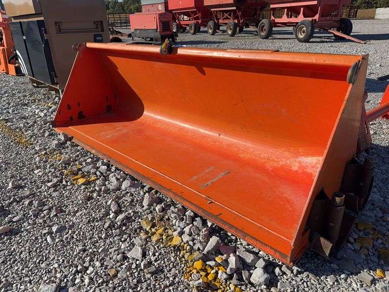 Kubota Loader Bucket Quick Attach 7’ wide, Skid Shoes welded on Sides of Bucket, Good Cutting Edge,
