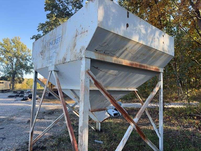 Concrete Strategies Belgrade Steel Tank, Used For storing And Metering Rock For Concrete Mixing.