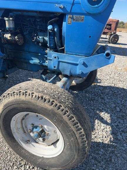 Ford 5600 Diesel Tractor, 5500 Hrs, 2 Owner Local Tractor, Used Mainly On Grain Auger. 4 Cylinder Engine, Sells With Loader
