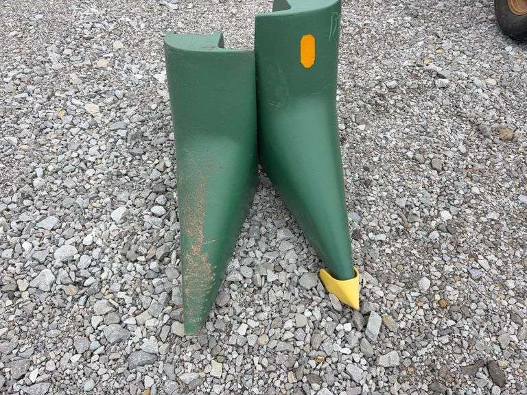 (2) John Deere Poly Row Dividers, 1 is missing it’s tip,