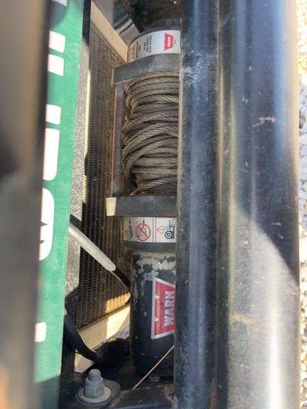 Polaris Ranger 500 4X4, 4wd, 649 engine hours, Warn Winch, Starts and Runs, Cracked Windshield,