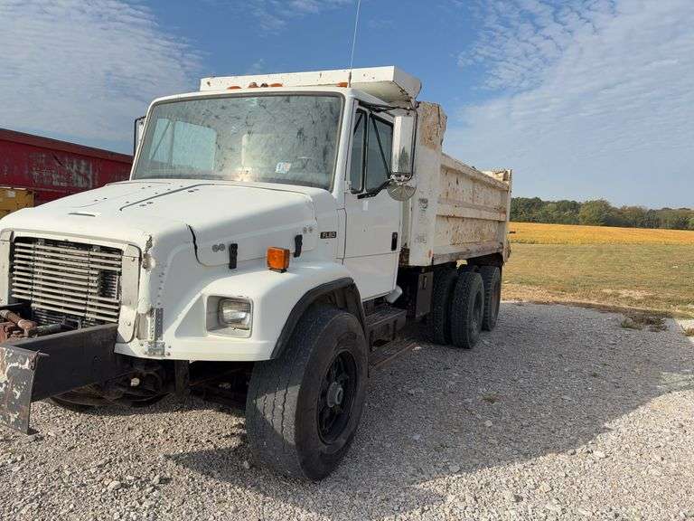 (TITLE) 1993 Freightliner Dump Truck FL 80, Title in Hand, Allison Auto Shift, Cummins Diesel 8.3, Automatic, Starts and Runs driven to Auction Yard, Rebuilt Hoist Cylinder 2024, Brake Work Done 2025, No A/C, Odometer does not work, Hood is Cracked, hole In Dump Bed , Idles Smooth, 22.5 Deep Tread Rears, Air Ride, Some Motor Work, Sleeves/Cylinder, Injectors And Pump Rebuilt, Air Leak under Dash, Former City Truck.
