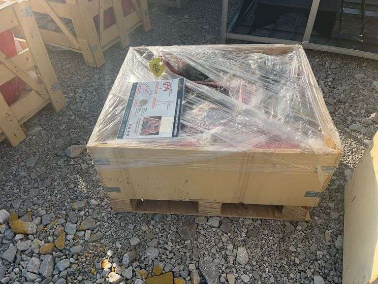 Unused Wuxi LandHero Rigging/Binding Chain/Suspension Equipment, (5) 3/8-1/2” Ratchet Binders, (8) 5/16-3/8” Ratchet Binders, (16) 5/16” x 20’ 5400lb Chains With Double Hooks, (10) 3/8” x 20’ 9200lb Chains With Double Hooks, (8) 5/16” Double Leg Lifting Chain Slings, Weight Of Box 895lbs