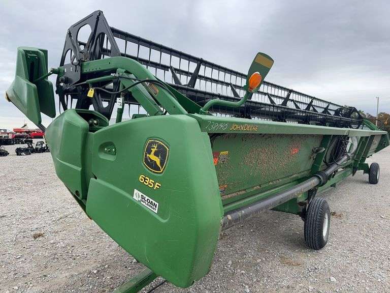 John Deere 635F Platform Head, Single Point Hook Up, PTO Shaft Drive, 35’ HydraFlex Head, New Sickle Sections And Half Of The Guards New, Poly Skid Shoes, Full Finger Auger, Composite Pick Up Fingers, Fore/Aft Hydraulic Reel, Seller Down Sizing Due To Acreage Reduction.