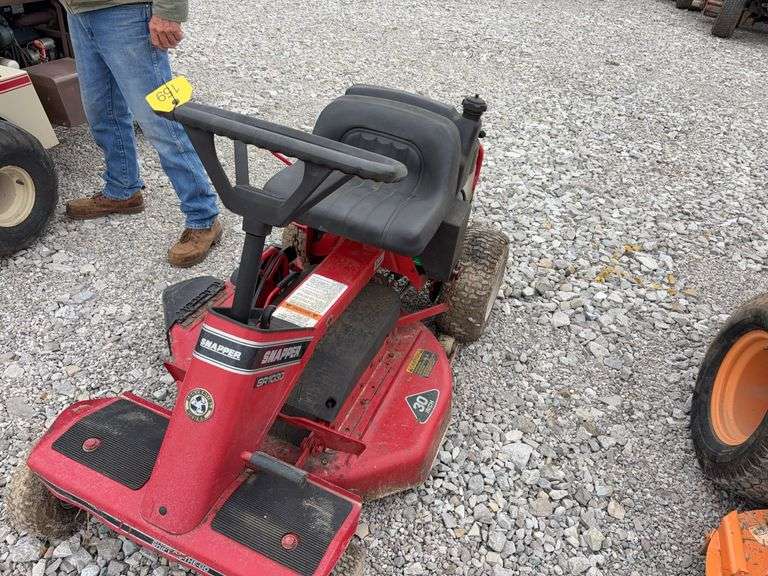 Snapper SR1030 Mid Mount 30” Deck, Briggs & Stratton 10hp engine,