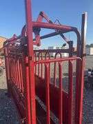 Tarter Cattle Squeeze Chute, Steel Floor, Upper Access Slam Shut Bars, Automatic Head Catch, Rear Drop Gate,