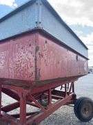 Flow EZ Gravity Wagon, Tires hold air, pulled to Auction Site