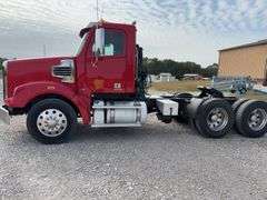(TITLE) 2011 Freightliner SD Coronado, Title in Hand, Bought it Brand New, DD 13 Detroit Engine, 450Hp, 654,060 miles, Eaton 10 Speed Transmission , AC/Ht work, AM/FM CD, Eaton Fuller Transmission, Power Windows/Locks, 11R 24.5 Tires, 8 Aluminum Rims,191” Wheelbase, Full Lockers, DEF Deleted, Maintenance Records from 1/2/2020 to now see pictures below,Tires are in Good Condition, Cab is in Great Condition, Very Clean Semi,