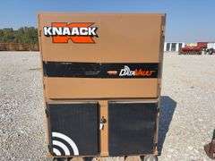 Knaack Data Vault, Caster Wheels, Upper Compartment, Lower Compartment, Printer/Copier, Large Screen.