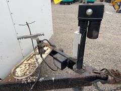 (TITLE) Auction Clerking Trailer, 2000 Model, Star Fire, Clerking Window/ Counter On Both Sides, Air Conditioner Needs Work, Lights Work,Bathroom And Propane Furnace, Storage Cabinets, Clean Low Mile Trailer. Good Tires, No Water Leak Marks On Ceiling, Electric Jack, 2 5/16 “ Ball Hitch