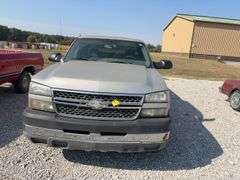 (TITLE) 2005 Chevrolet C2500 HD, 4 Door, 2 Wheel Drive, 140,267 Miles, Automatic, Knapheide Tool Box all Tool Box Doors Need Work, Rust on Lower Panels on Side of Truck, Bottom Sides of Tool Box Have Rust, Tires are Worn, Cloth Interior, Hole in Driver Seat, AC/Heat unknown Condition Vent selector Switch doesn’t Work, AM/FM/CD, No Backseat, Power Windows and Locks, Cruise Control,