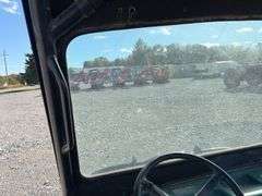 Polaris Ranger 500 4X4, 4wd, 649 engine hours, Warn Winch, Starts and Runs, Cracked Windshield,