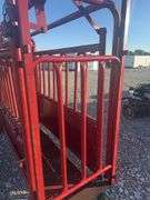 Tarter Cattle Squeeze Chute, Steel Floor, Upper Access Slam Shut Bars, Automatic Head Catch, Rear Drop Gate,