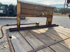 (TITLE) 24’ Gooseneck Trailer, 15 Ton Capacity, Triple Axles Estimated 5 Ton Each, Tires have 40% tread left, tires do hold air, Wood deck is in decent Shape, 2 fold down ramps, 8’ wide deck,