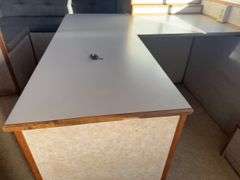 (TITLE) Auction Clerking Trailer, 2000 Model, Star Fire, Clerking Window/ Counter On Both Sides, Air Conditioner Needs Work, Lights Work,Bathroom And Propane Furnace, Storage Cabinets, Clean Low Mile Trailer. Good Tires, No Water Leak Marks On Ceiling, Electric Jack, 2 5/16 “ Ball Hitch