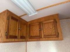 (TITLE) Auction Clerking Trailer, 2000 Model, Star Fire, Clerking Window/ Counter On Both Sides, Air Conditioner Needs Work, Lights Work,Bathroom And Propane Furnace, Storage Cabinets, Clean Low Mile Trailer. Good Tires, No Water Leak Marks On Ceiling, Electric Jack, 2 5/16 “ Ball Hitch