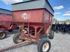 Flow EZ Gravity Wagon, Tires hold air, pulled to Auction Site