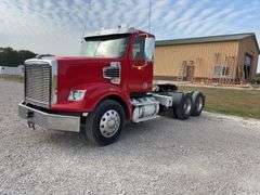 (TITLE) 2011 Freightliner SD Coronado, Title in Hand, Bought it Brand New, DD 13 Detroit Engine, 450Hp, 654,060 miles, Eaton 10 Speed Transmission , AC/Ht work, AM/FM CD, Eaton Fuller Transmission, Power Windows/Locks, 11R 24.5 Tires, 8 Aluminum Rims,191” Wheelbase, Full Lockers, DEF Deleted, Maintenance Records from 1/2/2020 to now see pictures below,Tires are in Good Condition, Cab is in Great Condition, Very Clean Semi,