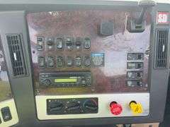 (TITLE) 2011 Freightliner SD Coronado, Title in Hand, Bought it Brand New, DD 13 Detroit Engine, 450Hp, 654,060 miles, Eaton 10 Speed Transmission , AC/Ht work, AM/FM CD, Eaton Fuller Transmission, Power Windows/Locks, 11R 24.5 Tires, 8 Aluminum Rims,191” Wheelbase, Full Lockers, DEF Deleted, Maintenance Records from 1/2/2020 to now see pictures below,Tires are in Good Condition, Cab is in Great Condition, Very Clean Semi,