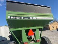 Brent By Unverferth 540 Gravity Wagon, Lights, Surge Brakes, Adjustable Tongue, Chute Light, 425/65R22.5 Rubber On (8) Hole Rims, Consignor States It Sat At The Bin To Catch Grain For The Auger. Heavy Duty Wagon With No Cracks Or Non Factory Welds. Mike Shelton 217 825-7092