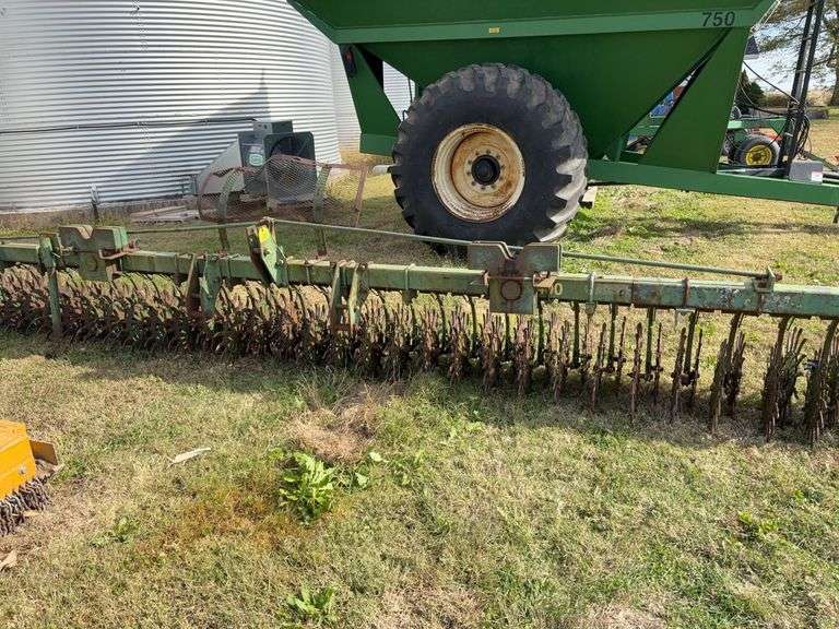 John Deere 400 Rotary Hoe, 20’ Wide, 3 Point , Missing 1 Hoe Wheel, Spoons Are Worn