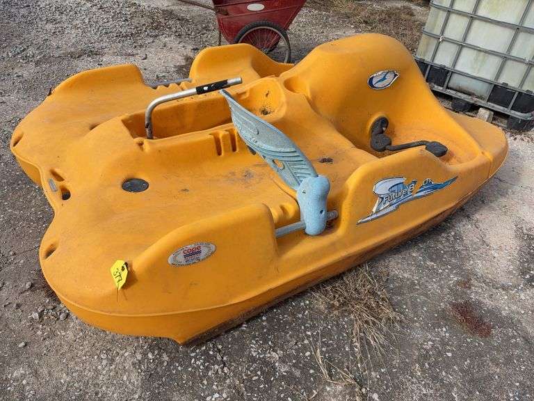Water Bee Paddle Boat, 8’ Long X 5’ Wide, 1 seat Missing, Does Float,