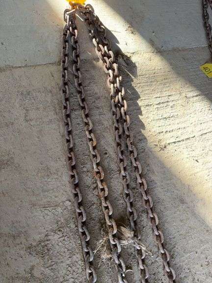 24’ 3/8” Log Chain W/ Hooks