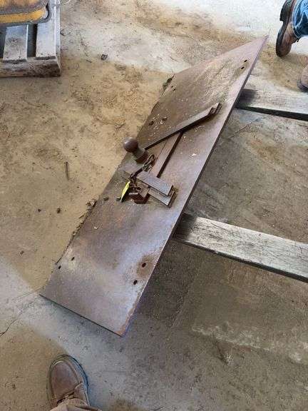 Goose Neck Hitch Plate for Pick up, 3/8” Thick Plate, 2 5/16” Ball