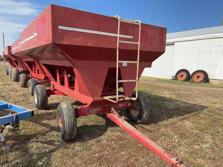 E-Z Trail Grain Wagon Model 3400, Hopper Door Does Operate, Tires Hold Air, 20% Tread Left, 300 Bushel