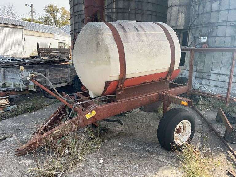 500 Gallon Shop Made Sprayer, 540 PTO, Needs Attention
