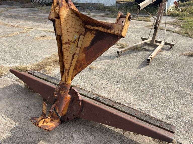 Big Ox 8’ S-69 3 pt Blade, Blade Rotates and Tilts, Good Cutting Edge, Heavy Duty,