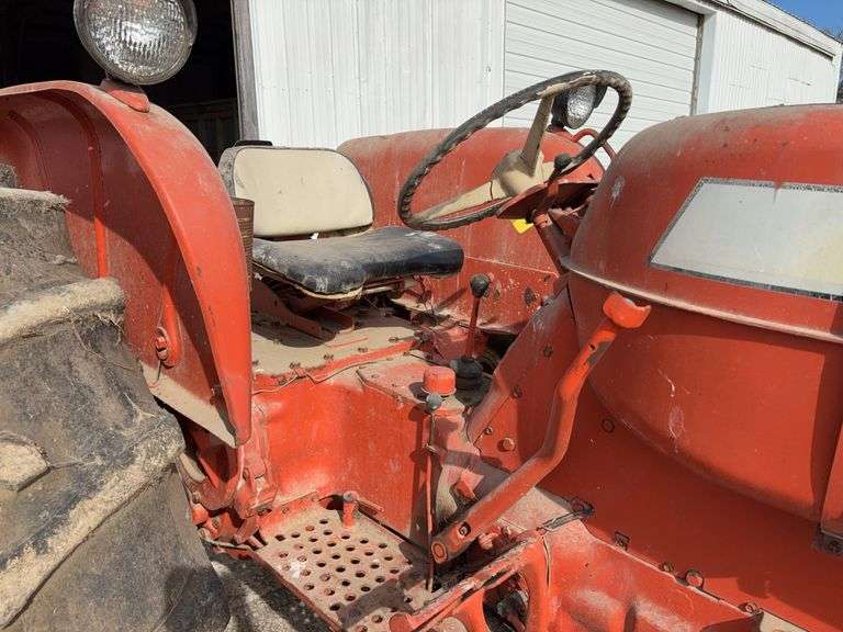 Allis Chambers D 19 Tractor, Gas Engine is Free, Parts or Project, Front Tires are Dry Rotted, Back Tires hold Air, 540 PTO, Dual Remotes,