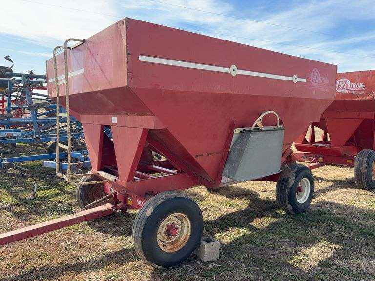 E-Z Trail Grain Wagon Model 3400, Hopper Door Does Operate, Tires Hold Air, 20% Tread Left, 300 Bushel