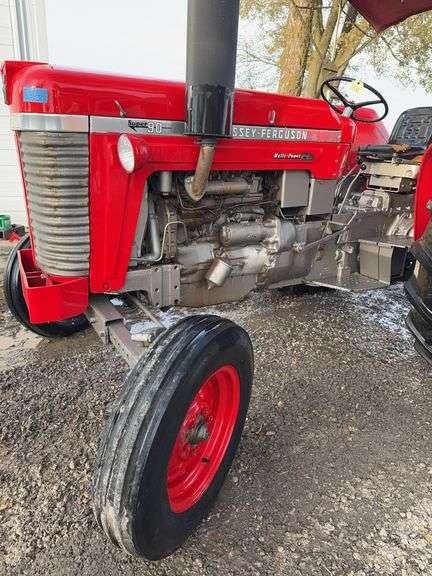 Massey-Ferguson Super 90, Multi-Power Ferguson System, Starts And Runs, Tires are Dry Rotted, 540 PTO, 3 pt Hitch, Repainted. New Canopy Canvas