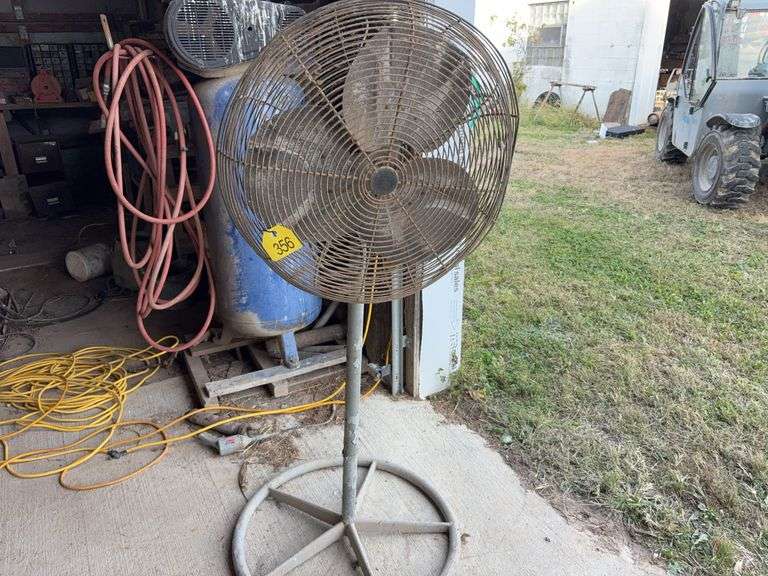 Dayton Model LR2459 Pedestal Fan, 1/4 hp, 24 “ Dia., Does Run, 64” Tall