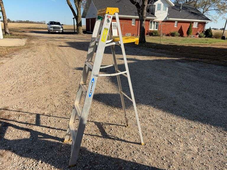 6’ Aluminum Step Ladder, Good Rails and Steps,