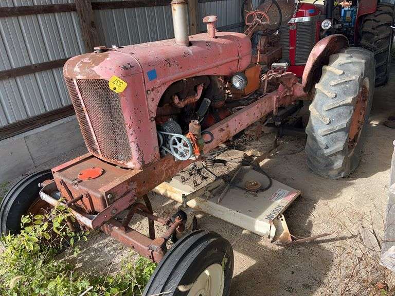 Allis Chalmers WD, Parts or Project, Woods L306 Belly Mower, Been Sitting Inside, Used To Mow Around Farmstead, Has 4-Bolt Wide Front Axle, WD45 Intake and Carb.