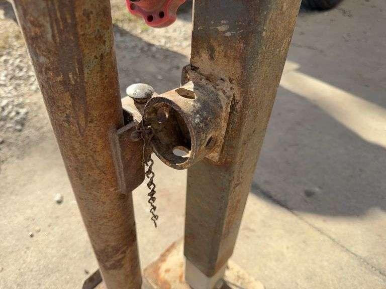 (2) Used Implement Jacks, Working Condition