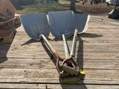 (3) Aluminum Scoop Shovels Wood Handles, (2) #14   (1) #12