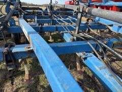 DMI Tiger-Mate Field Cultivator, S/N 621165 , 22’ W/ 2 1/2’ Wings, 27’ Complete Width, 3 Tine Harrow, Rear Tongue And Hydraulic Couplers, Walking Tandems On Main Frame.